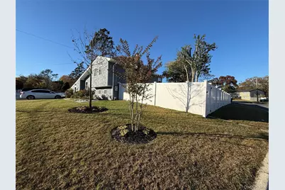 51 Bruce Lane, Brentwood, NY 11717 - Photo 3