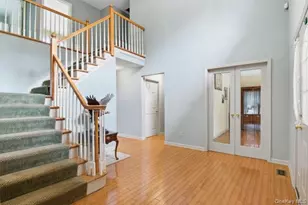 15 Arbor Ct, Bohemia, NY 11716 - Photo 5