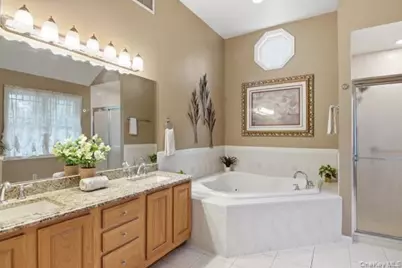 15 Arbor Court, Bohemia, NY 11716 - Photo 19