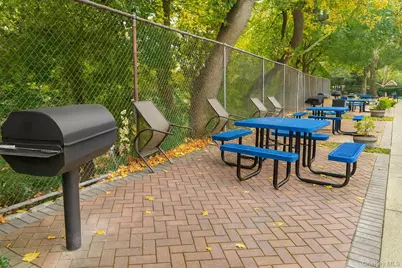 154 Pearsall Drive #6A, Mount Vernon, NY 10552 - Photo 11