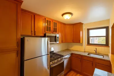 154 Pearsall Drive #6A, Mount Vernon, NY 10552 - Photo 7