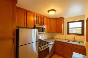 154 Pearsall Dr, Mount Vernon, NY 10552 - Photo 7