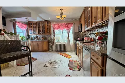 115-46 W Van Wyck Expressway, Ozone Park, NY 11420 - Photo 5