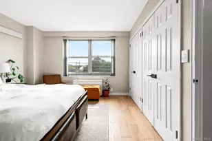 70-25 Yellowstone Blvd, Forest Hills, NY 11375 - Photo 25