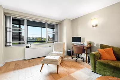 70-25 Yellowstone Boulevard #6T, Forest Hills, NY 11375 - Photo 7