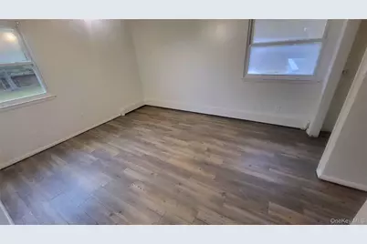 11 Pleasant Lane, Poughkeepsie, NY 12603 - Photo 7