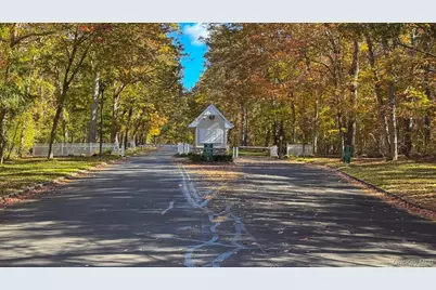 17 Pidgeon Court, Manorville, NY 11949 - Photo 39