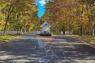 17 Pidgeon Ct, Manorville, NY 11949 - Photo 33