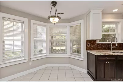 17 Pidgeon Court, Manorville, NY 11949 - Photo 5