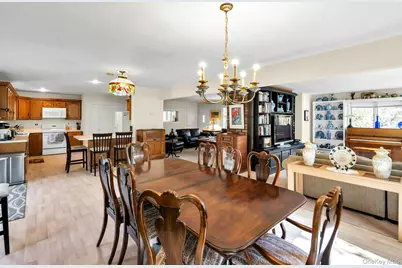 34 Winston Drive, Smithtown, NY 11787 - Photo 11