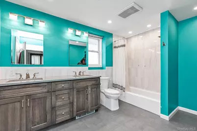 1894 Commonwealth Avenue, Merrick, NY 11566 - Photo 15