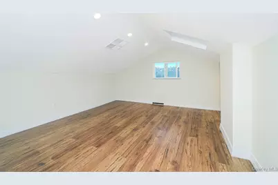 18 Atmore Place, New York, NY 10306 - Photo 7