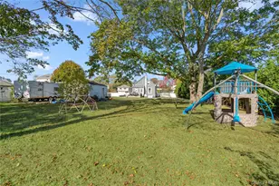 48 Farmers Ave, Lindenhurst, NY 11757 - Photo 25