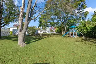 48 Farmers Ave, Lindenhurst, NY 11757 - Photo 27