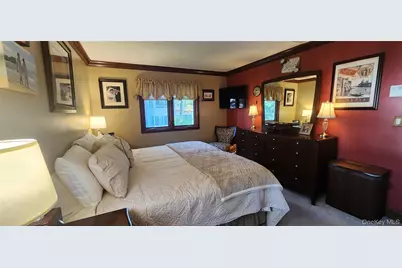 1567 Grundy Avenue, Holbrook, NY 11741 - Photo 11