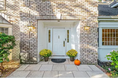 15 Riviera Court, Great River, NY 11739 - Photo 3