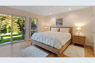 45 Huckleberry Lane, East Hampton, NY 11937 - Photo 9