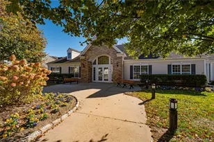 636 Saxton Ct, Central Islip, NY 11722 - Photo 23