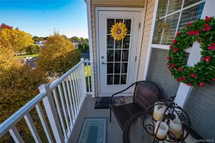 636 Saxton Ct, Central Islip, NY 11722 - Photo 19