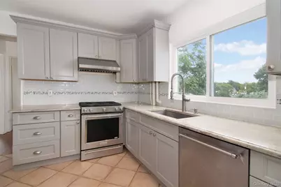 311 Sixth Avenue, Pelham, NY 10803 - Photo 15