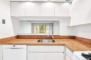 10 Stewart Pl, White Plains, NY 10603 - Photo 15