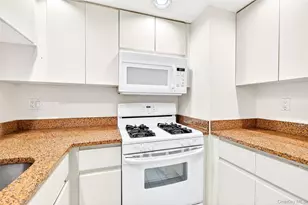 10 Stewart Pl, White Plains, NY 10603 - Photo 13