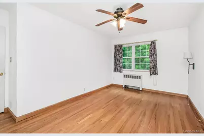 88 Parkway North, Yonkers, NY 10704 - Photo 11