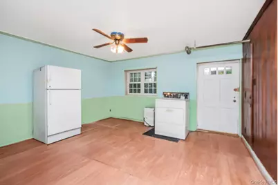 88 Parkway North, Yonkers, NY 10704 - Photo 15