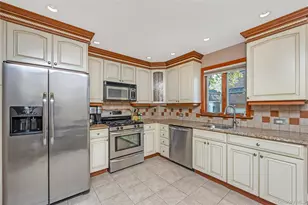 64-22 72nd St, Middle Village, NY 11379 - Photo 13