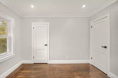 327 N Forest Avenue, Rockville Centre, NY 11570 - Photo 13