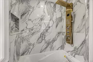 327 N Forest Ave, Rockville Centre, NY 11570 - Photo 17