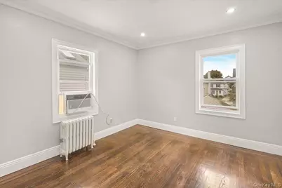 327 N Forest Avenue, Rockville Centre, NY 11570 - Photo 23