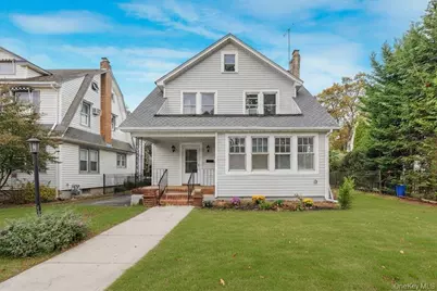 327 N Forest Avenue, Rockville Centre, NY 11570 - Photo 1