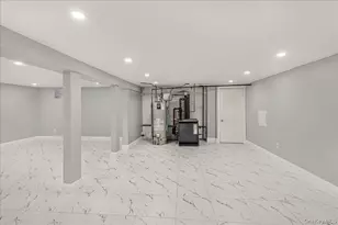 327 N Forest Ave, Rockville Centre, NY 11570 - Photo 21