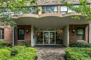 15 Hill Park Ave Ave, Great Neck, NY 11021 - Photo 3