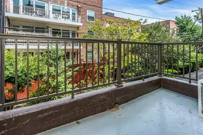 15 Hill Park Avenue #1C, Great Neck, NY 11021 - Photo 19