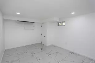 115 N Corona Ave, Valley Stream, NY 11580 - Photo 27