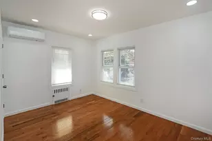 115 N Corona Ave, Valley Stream, NY 11580 - Photo 23