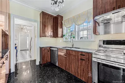 32-15 Murray Lane, Flushing, NY 11354 - Photo 7