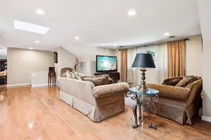 38 Colonial Dr, Huntington, NY 11743 - Photo 25