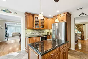 38 Colonial Dr, Huntington, NY 11743 - Photo 15