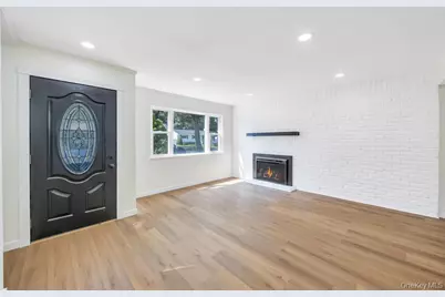 107 Shinnecock Avenue, Mastic, NY 11950 - Photo 17