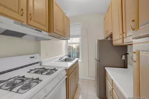 5 Midland Gardens, Bronxville, NY 10708 - Photo 13