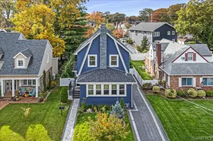 56 Whittier St, Lynbrook, NY 11563 - Photo 3