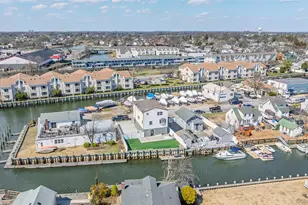 33 Dock Dr, Freeport, NY 11520 - Photo 43