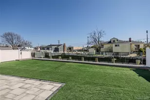 33 Dock Dr, Freeport, NY 11520 - Photo 39