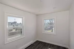 33 Dock Dr, Freeport, NY 11520 - Photo 31