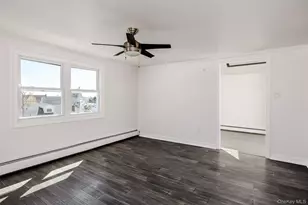 33 Dock Dr, Freeport, NY 11520 - Photo 19