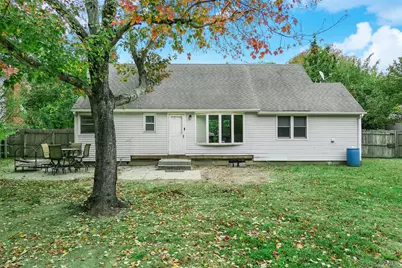 118 Hedges Avenue, Patchogue, NY 11772 - Photo 3