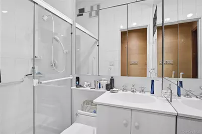 7 Judith Street, Plainview, NY 11803 - Photo 25